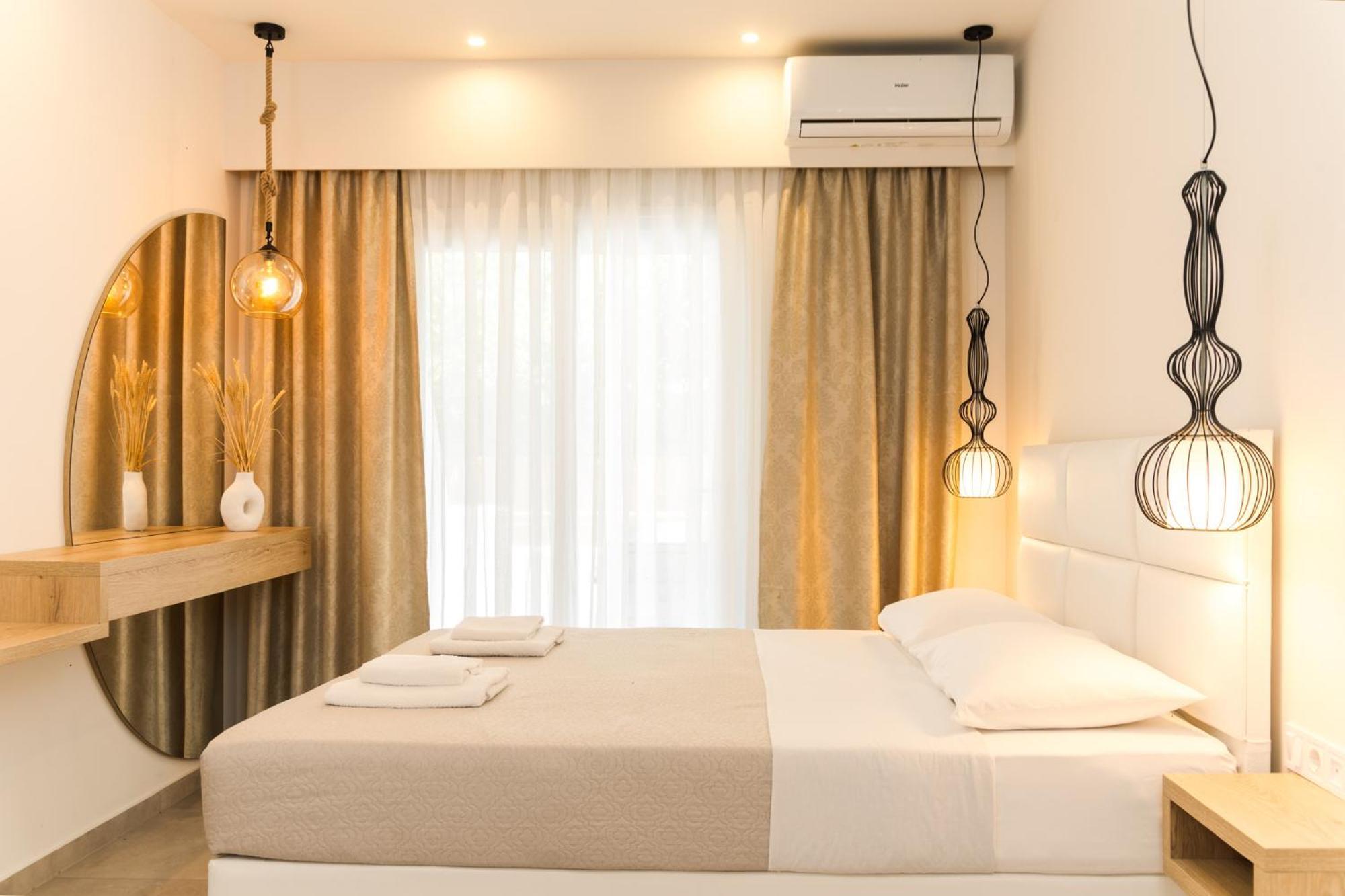 Mystery Suites And Apartments Neoi Poroi Exterior photo